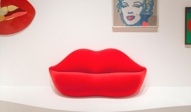 Самая сексуальная мебель: диван-губы, история создания